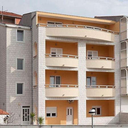Apartments Villa Vujcic Makarska Ruang foto