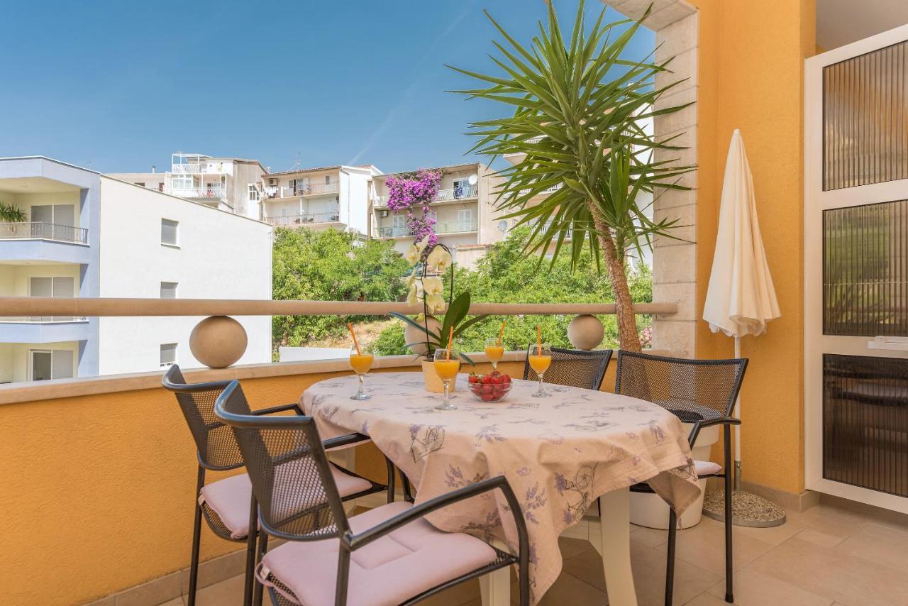 Apartments Villa Vujcic Makarska Bagian luar foto