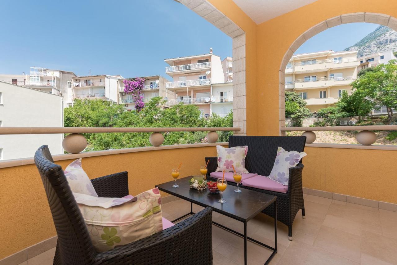 Apartments Villa Vujcic Makarska Bagian luar foto